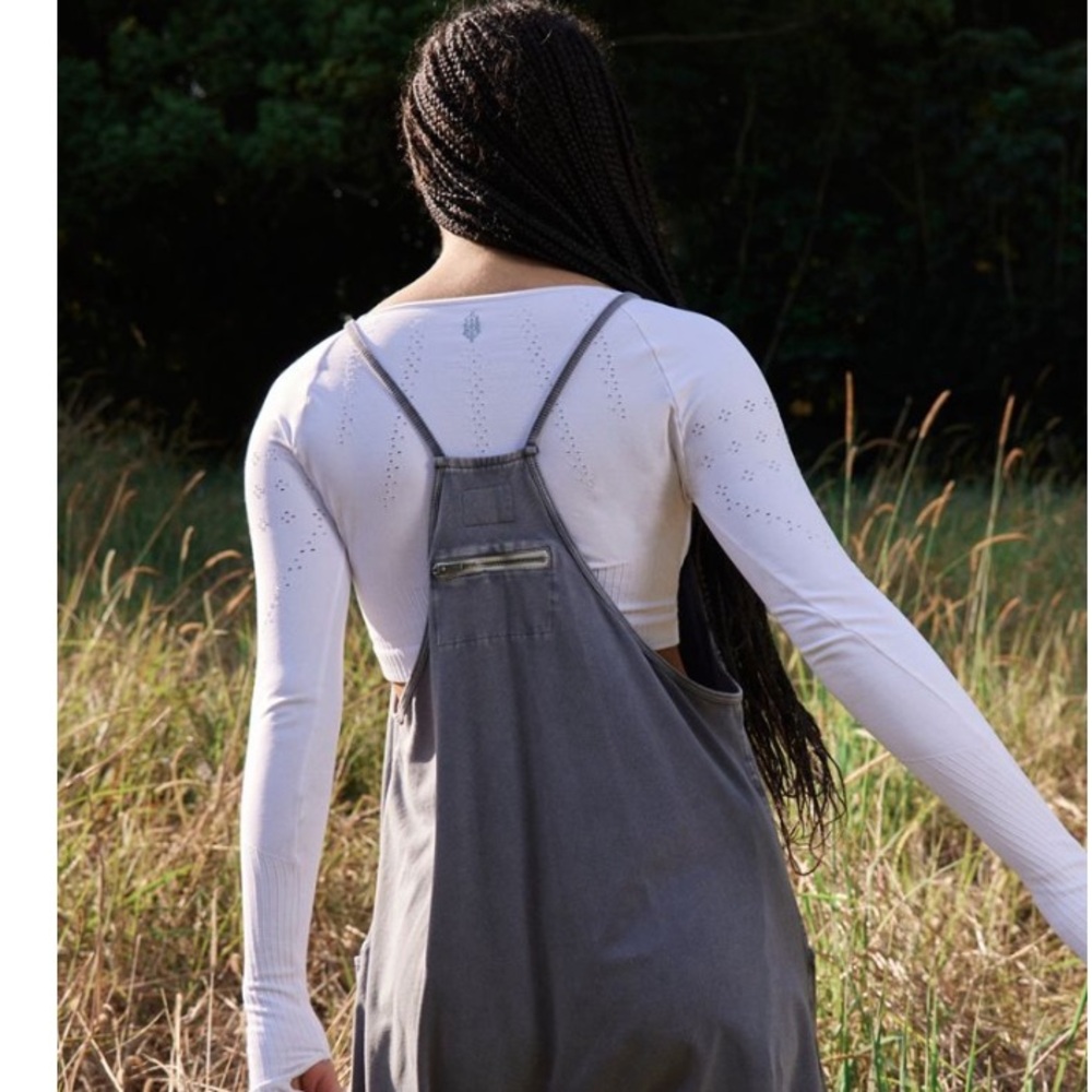 FREE PEOPLE Movement Hot Shot Logo Onesie in Gray Cavern Combo - Picture 4 of 8
